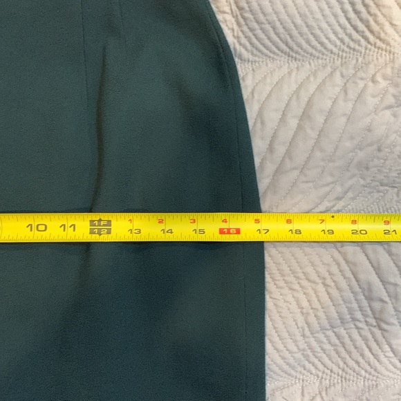Vintage, Jones New York, green size 6, 100% wool skirt, with liner - Picture 7 of 7